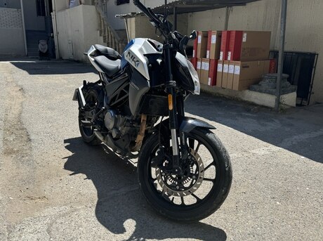 CFMOTO 250 NK