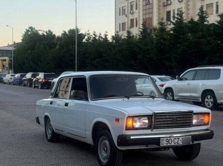 LADA (VAZ) 2107