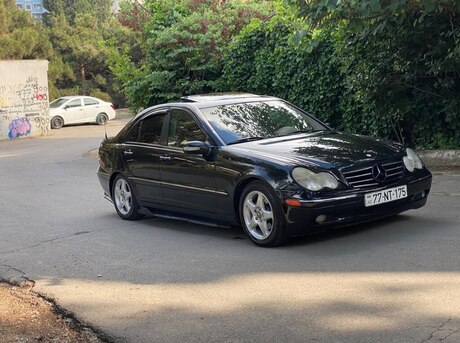 Mercedes C 240