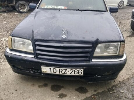 Mercedes C 200