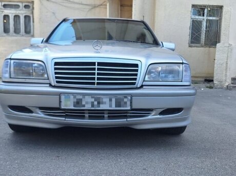 Mercedes C 220