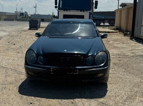 Mercedes E 220