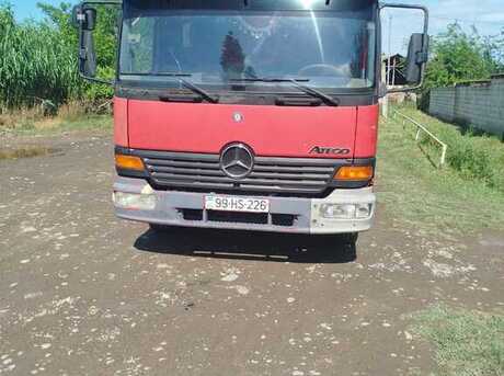 Mercedes Atego 815