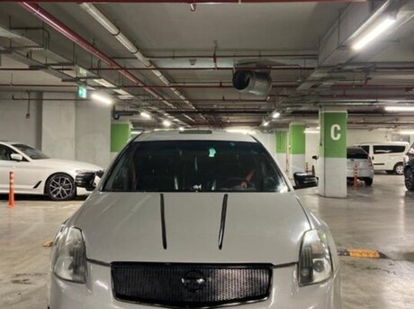 Nissan Maxima