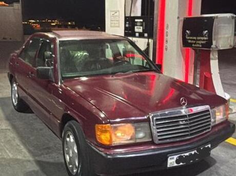 Mercedes 190