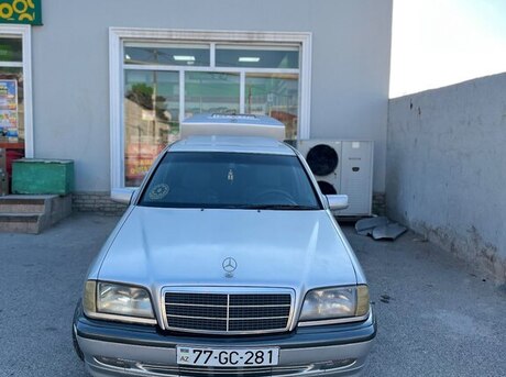 Mercedes C 180