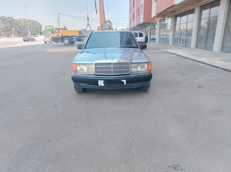 Mercedes 190