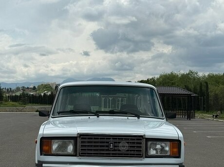 LADA (VAZ) 2107