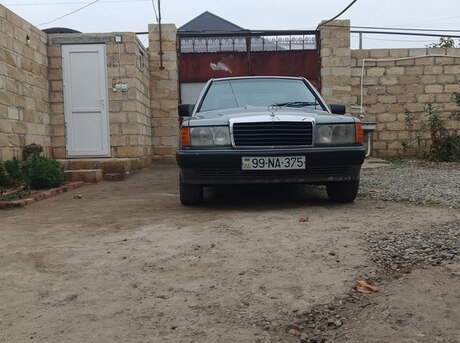Mercedes 190