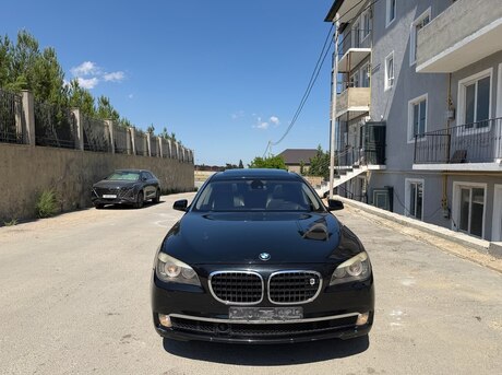 BMW 750