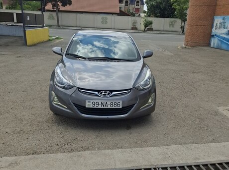 Hyundai Elantra