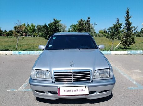 Mercedes C 240