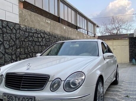 Mercedes E 240