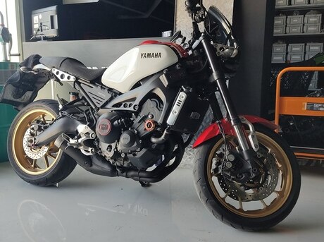 Yamaha XSR900