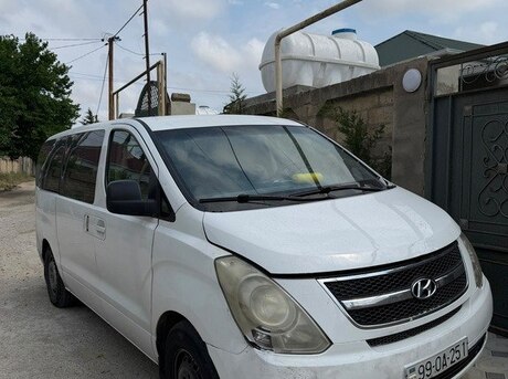 Hyundai H-1
