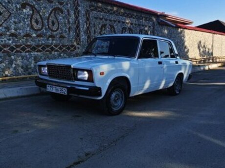 LADA (VAZ) 2107