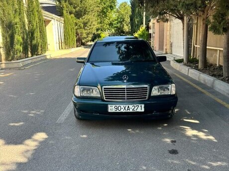 Mercedes C 240