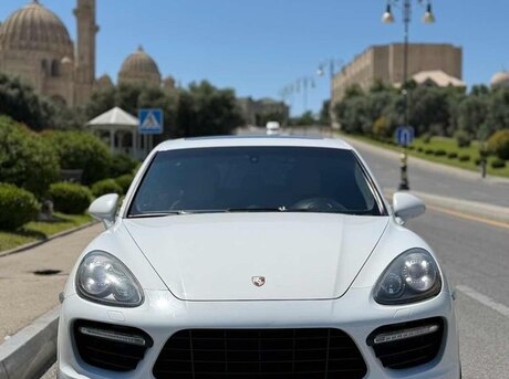 Porsche Cayenne GTS