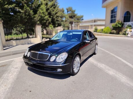 Mercedes E 320
