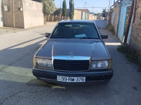Mercedes 190