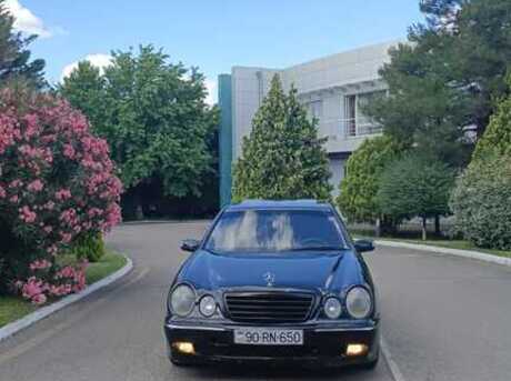 Mercedes E 270