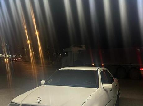 Mercedes C 220