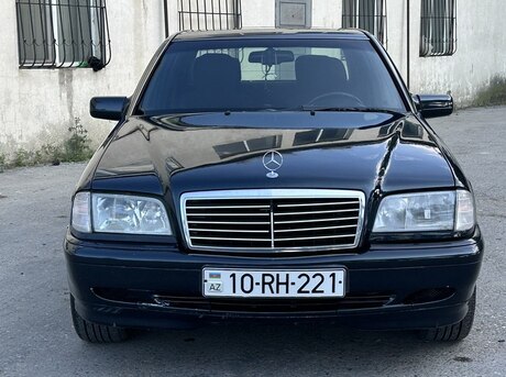 Mercedes C 180