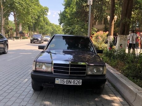 Mercedes 190