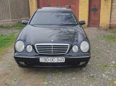 Mercedes E 220