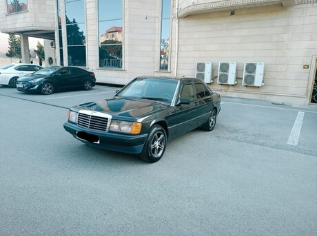 Mercedes 190