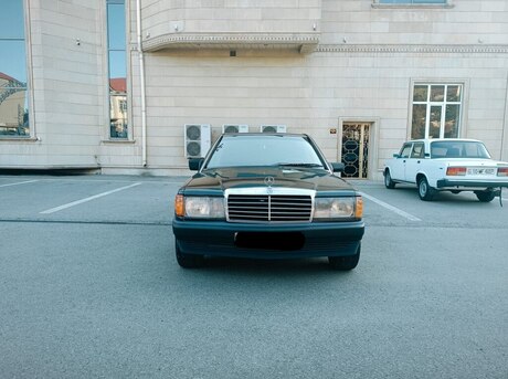 Mercedes 190