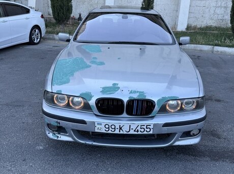 BMW 523