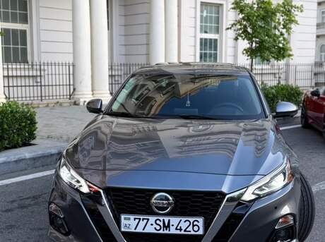 Nissan Altima