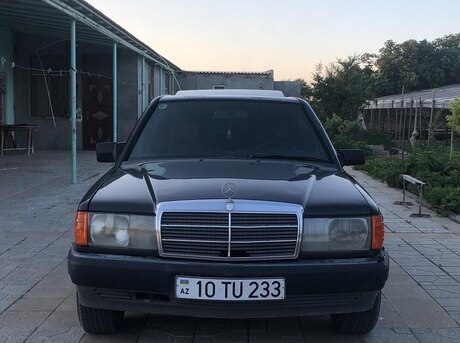 Mercedes 190