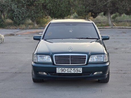 Mercedes C 240