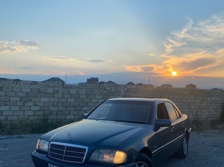 Mercedes C 220