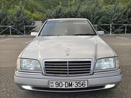 Mercedes C 180