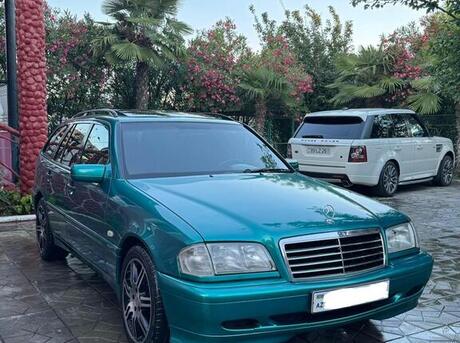 Mercedes C 200