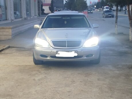 Mercedes S 320