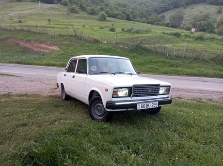 LADA (VAZ) 2107
