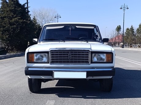 LADA (VAZ) 2107
