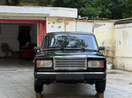 LADA (VAZ) 2107