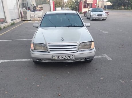 Mercedes C 180