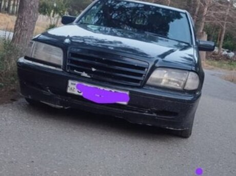 Mercedes C 200