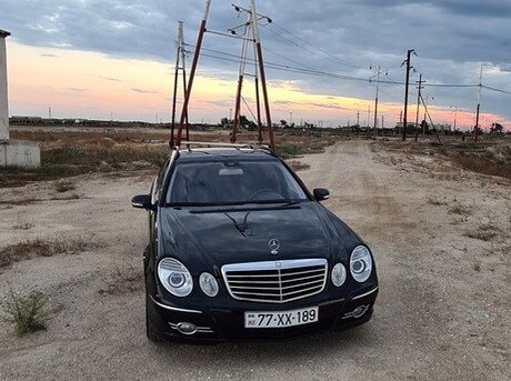 Mercedes E 220