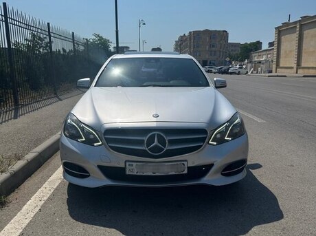 Mercedes E 220