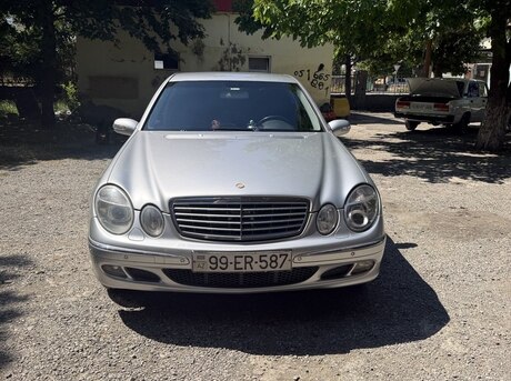 Mercedes E 240