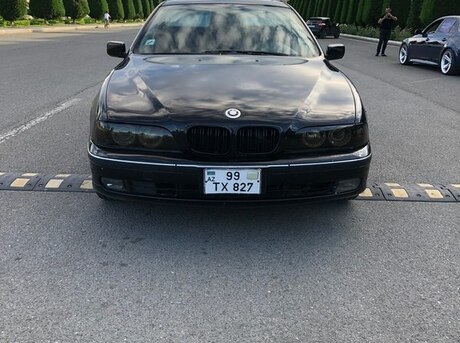 BMW 528