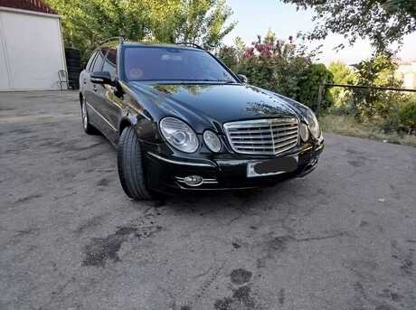 Mercedes E 220