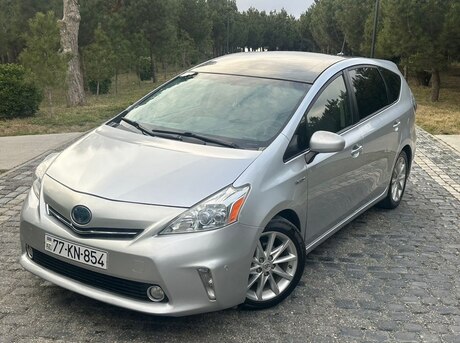 Toyota Prius V